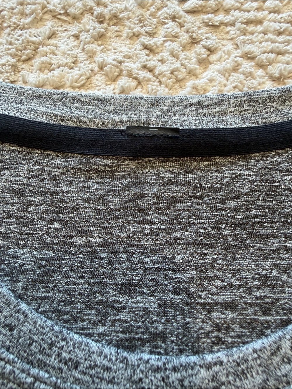 Lululemon Heathered Gray Long Sleeve Athletic Running Top Women’s Size 10 - Picture 4 of 6